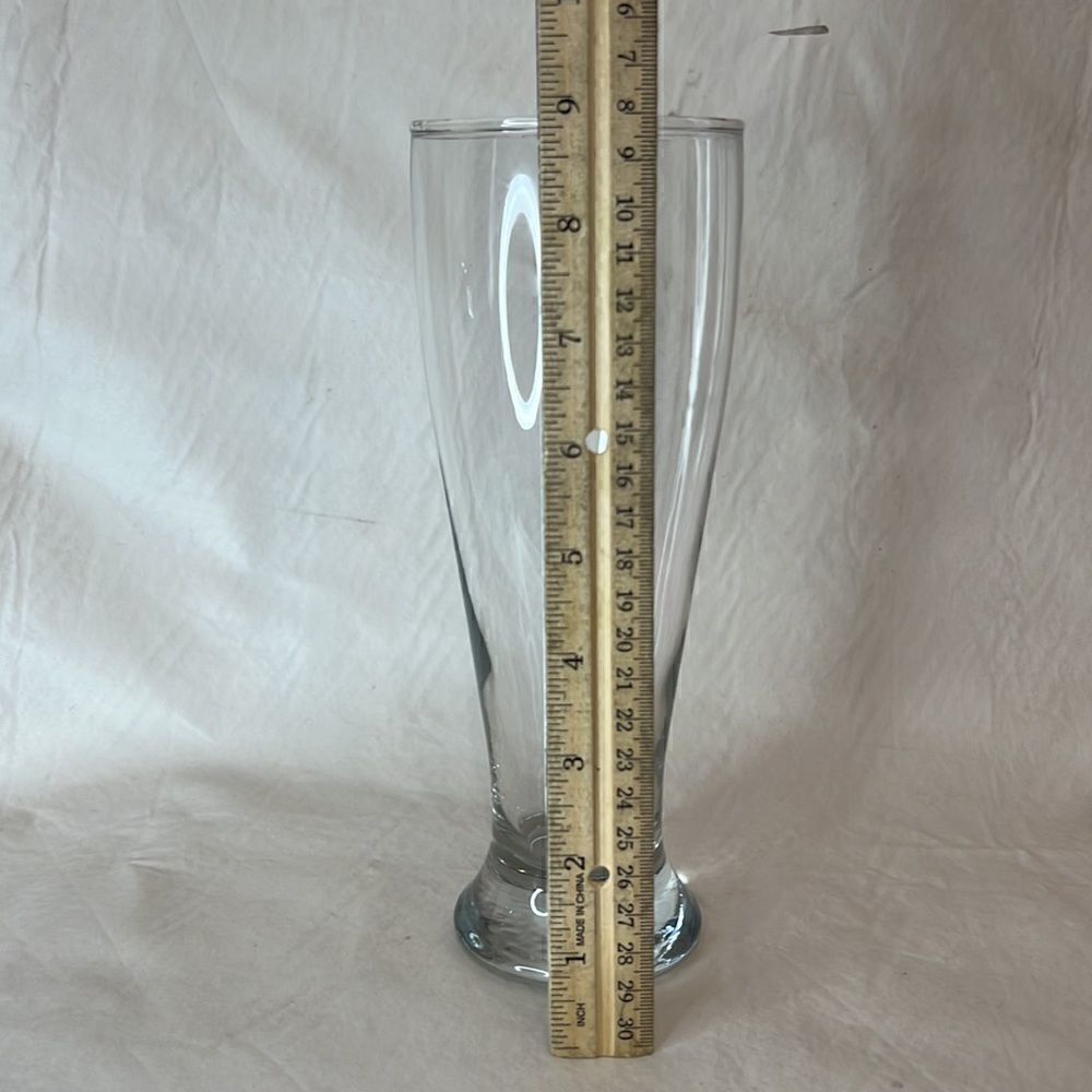 Beer Drinking Glass 24 Ounces 9 Inches Tall 3 1/4 Inches Diameter Clear Glass - Picture 4 of 4